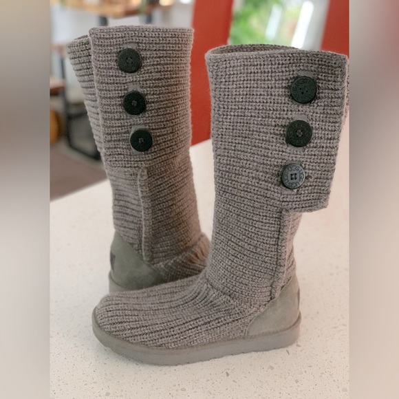 UGG CLASSIC CARDY BOOT GREY 9 - Picture 2 of 6
